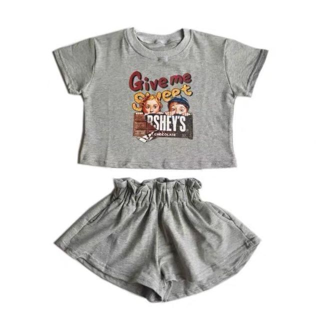 キッズセットアップ　ゆったりＴシャツ　ショートパンツ　女の子夏服グレー110 キッズ/ベビー/マタニティのキッズ服女の子用(90cm~)(ワンピース)の商品写真