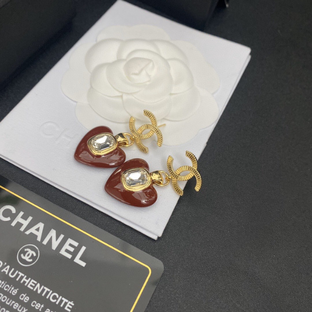 CHANEL ハート型 ピアス