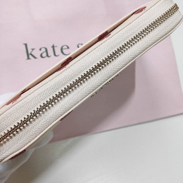 高評価安い kate 再入荷★ケイトスペードニューヨーク アップルプリント リンゴ柄 長財布の通販 by MK☆USAブランド販売｜ケイト