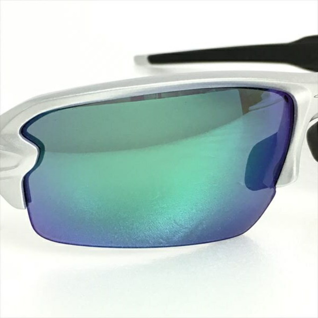 Oakley(オークリー)の☆☆OAKLEY オークリ FLAK2.0 サングラス 偏光レンズ ユニセックス ケース付 OO9271-02 シルバー レディースのファッション小物(サングラス/メガネ)の商品写真