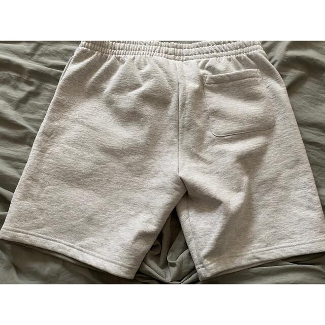 Supreme(シュプリーム)のSupreme Small Box Sweatshort "Grey" M メンズのパンツ(ショートパンツ)の商品写真