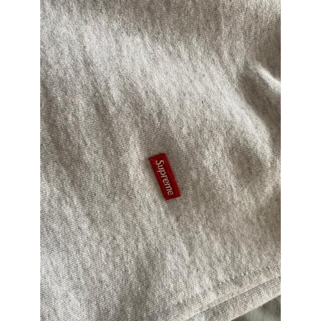 Supreme(シュプリーム)のSupreme Small Box Sweatshort "Grey" M メンズのパンツ(ショートパンツ)の商品写真