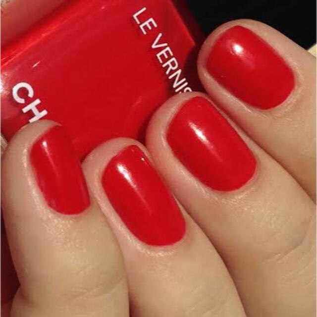 CHANEL - CHANEL ヴェルニ ロングトゥニュ 546 ネイルカラー CHANEL - CHANEL ヴェルニ ロングトゥニュ 546 ネイルカラー