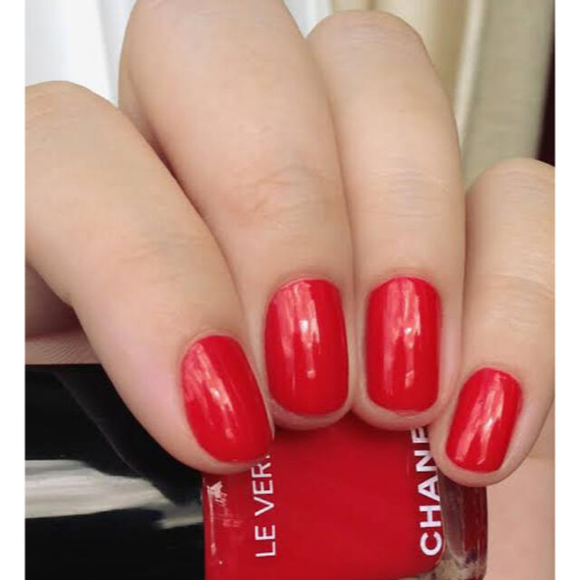 CHANEL - CHANEL ヴェルニ ロングトゥニュ 546 ネイルカラー CHANEL - CHANEL ヴェルニ ロングトゥニュ 546 ネイルカラー