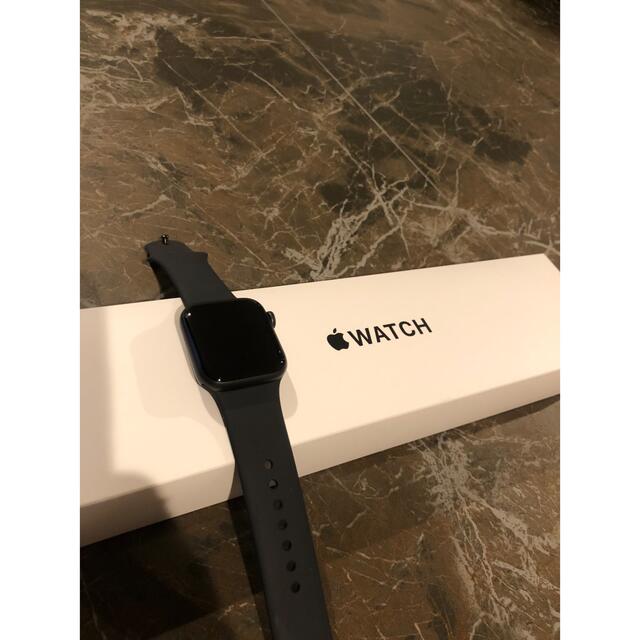 Apple Watch(アップルウォッチ)のApple Watch SE メンズの時計(腕時計(デジタル))の商品写真