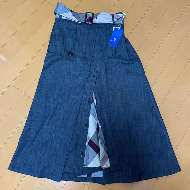 BURBERRY BLUE LABEL(バーバリーブルーレーベル)の新品 バーバリー ブルーレーベル デニムスカート レディースのスカート(ひざ丈スカート)の商品写真