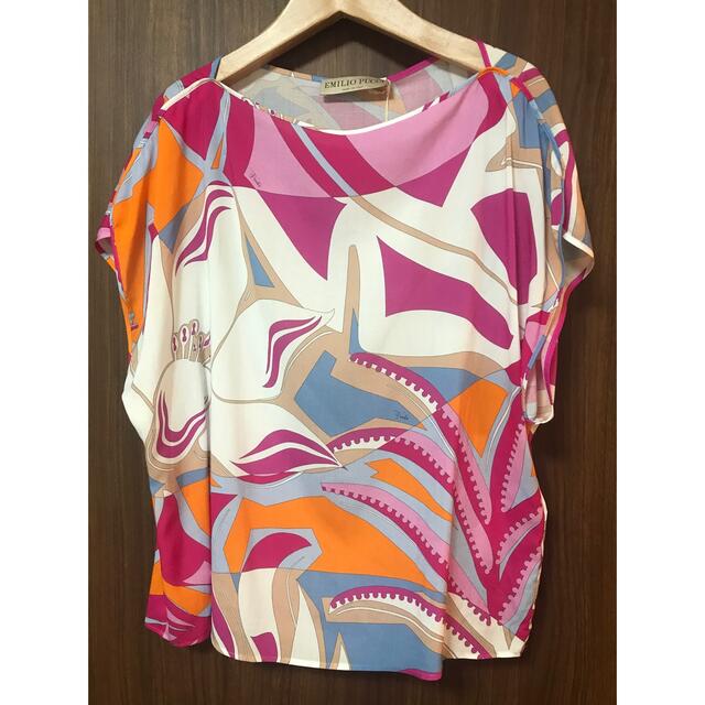 新品タグ付きエミリオプッチemilio pucci プッチ柄トップス　IT40