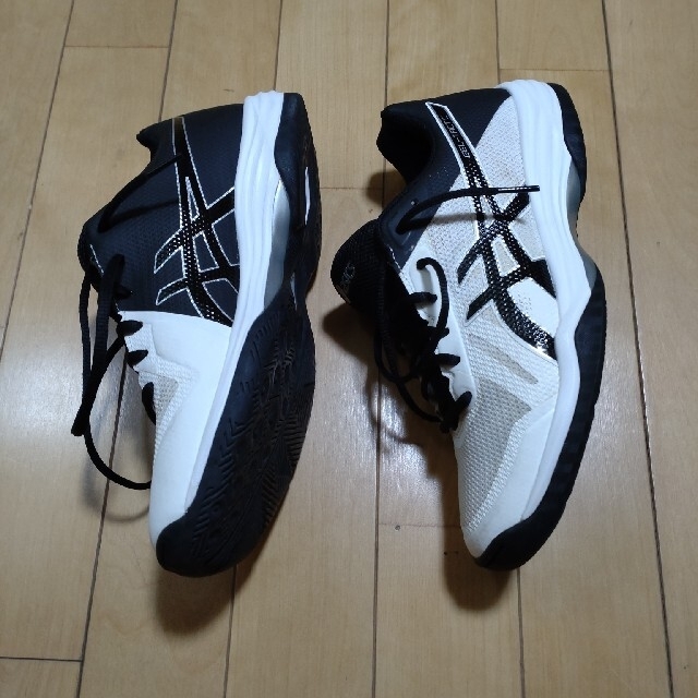 asics(アシックス)のアシックス バレーボールシューズ GEL-TACTIC 25.5cm スポーツ/アウトドアのスポーツ/アウトドア その他(バレーボール)の商品写真