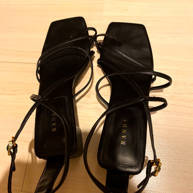 RANDA(ランダ)の2wayチャンキーヒールストラップサンダル レディースの靴/シューズ(サンダル)の商品写真