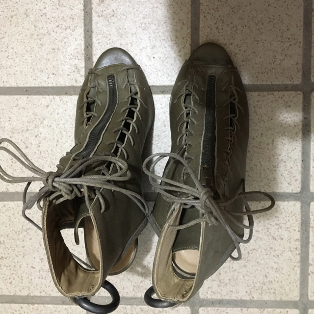 ACNE(アクネ)のacne ショートブーツ レディースの靴/シューズ(ブーツ)の商品写真