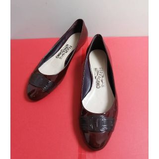 サルヴァトーレフェラガモ(Salvatore Ferragamo)の値下げ！未使用  サルヴァトーレ フェラガモ パンプス 22780608(ハイヒール/パンプス)