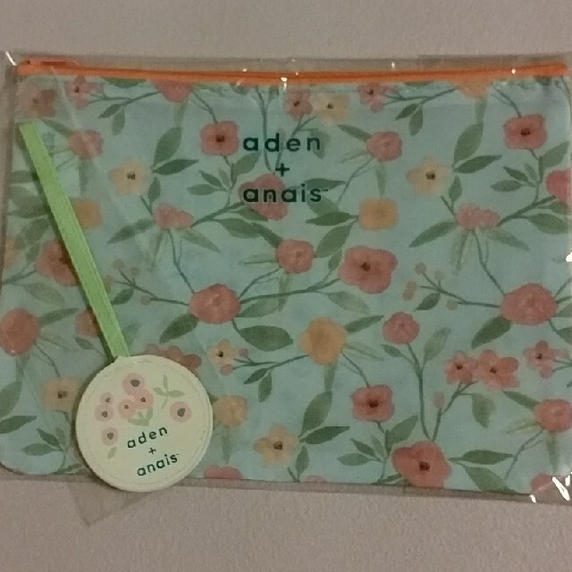 aden+anais(エイデンアンドアネイ)のaden＋anaisマタニティストラップ＆母子手帳ポーチ キッズ/ベビー/マタニティのマタニティ(母子手帳ケース)の商品写真