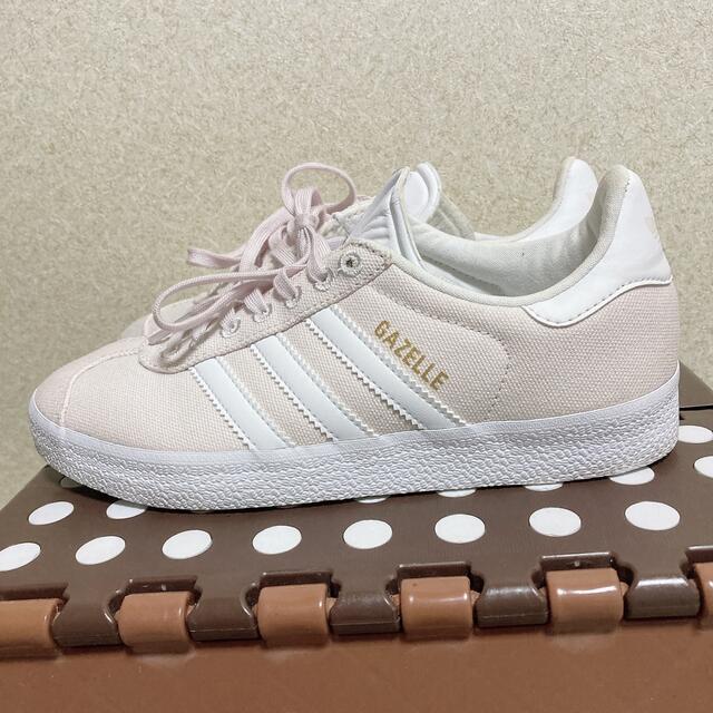 adidas(アディダス)のadidas originals GAZELLE ベビーピンク  レディースの靴/シューズ(スニーカー)の商品写真