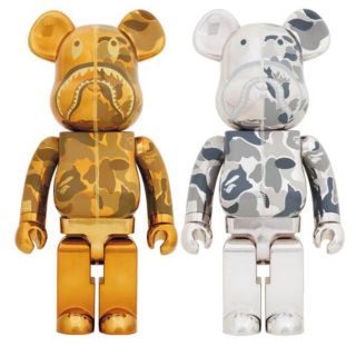 ベアブリック(BE@RBRICK)のBE@RBRICK BAPE CAMO SHARK 1000％ 金銀セット(フィギュア)