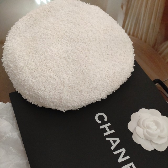 肌触りがいい CHANEL ホワイトM ベレー帽 春夏クルーズコレクション 専用です✨CHANEL - ハンチング/ベレー帽 - lesven.ee