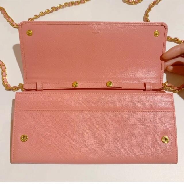 プラダ PRADA 長財布 ピンクチェーン プラダ PRADA 長財布 ピンクチェーン