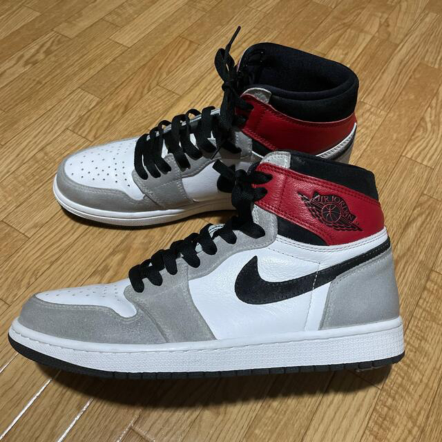 NIKE(ナイキ)のエアジョーダン1 ハイ OG ライトスモークグレー メンズの靴/シューズ(スニーカー)の商品写真