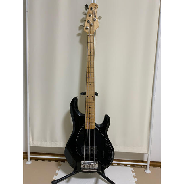 Fender(フェンダー)のMUSICMAN STINGRAY5 USA 2008年 ブラック/メイプル 楽器のベース(エレキベース)の商品写真