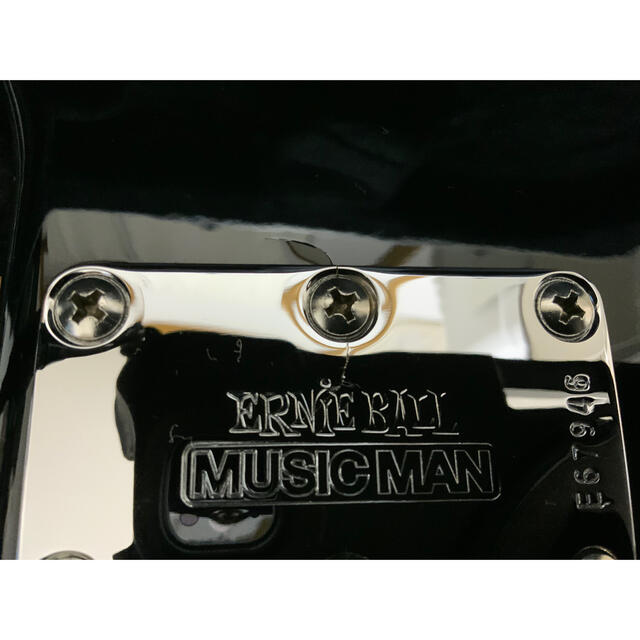 Fender(フェンダー)のMUSICMAN STINGRAY5 USA 2008年 ブラック/メイプル 楽器のベース(エレキベース)の商品写真