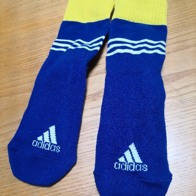 adidas(アディダス)のアディダス　靴下 キッズ/ベビー/マタニティのこども用ファッション小物(靴下/タイツ)の商品写真