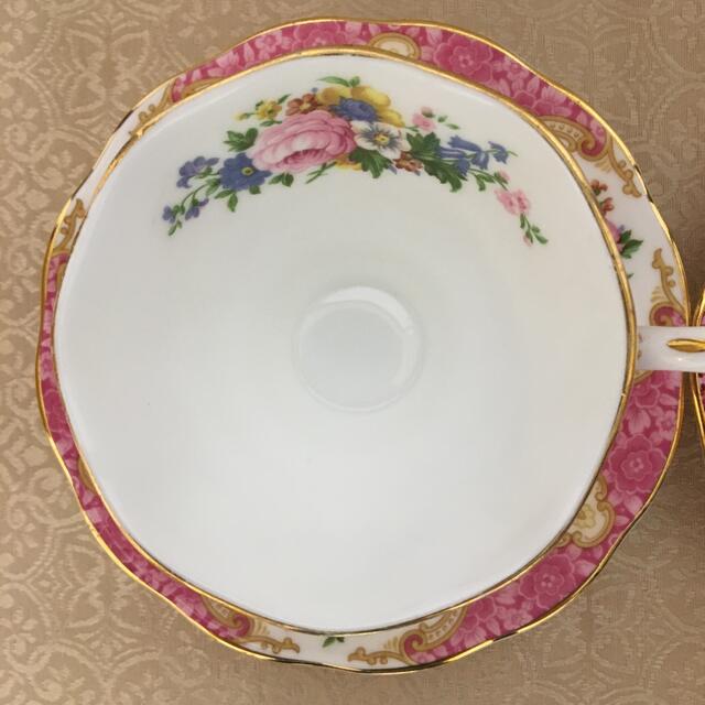 ROYAL ALBERT(ロイヤルアルバート)のロイヤルアルバート　レディカーライル　カップ＆ソーサー　2客セット インテリア/住まい/日用品のキッチン/食器(食器)の商品写真