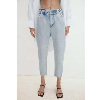 ザラ(ZARA)の♡ZARA新品バギーペーパーバッグパンツ♡(デニム/ジーンズ)