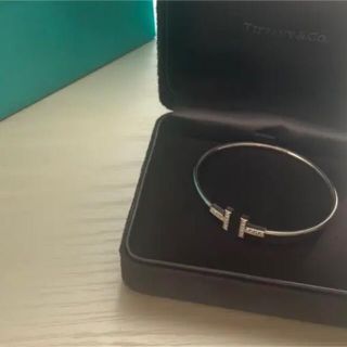 ティファニー(Tiffany & Co.)のティファニーTIFFANY&CO Tワイヤー ダイヤ　バングル ホワイトゴールド(ブレスレット/バングル)