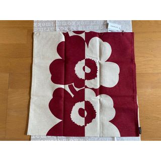 マリメッコ(marimekko)の★マリメッコmarimekko★Suur Unikko赤が映えるクッションカバー(クッションカバー)