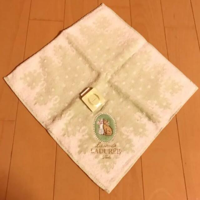 LADUREE(ラデュレ)の新品未使用❤️ラデュレ　ハンカチ レディースのファッション小物(ハンカチ)の商品写真