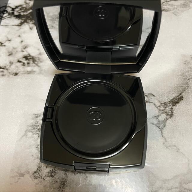 CHANEL(シャネル)のお値下げ！CHANEL ウルトラ ル タン クッション BD21 新品 コスメ/美容のベースメイク/化粧品(ファンデーション)の商品写真