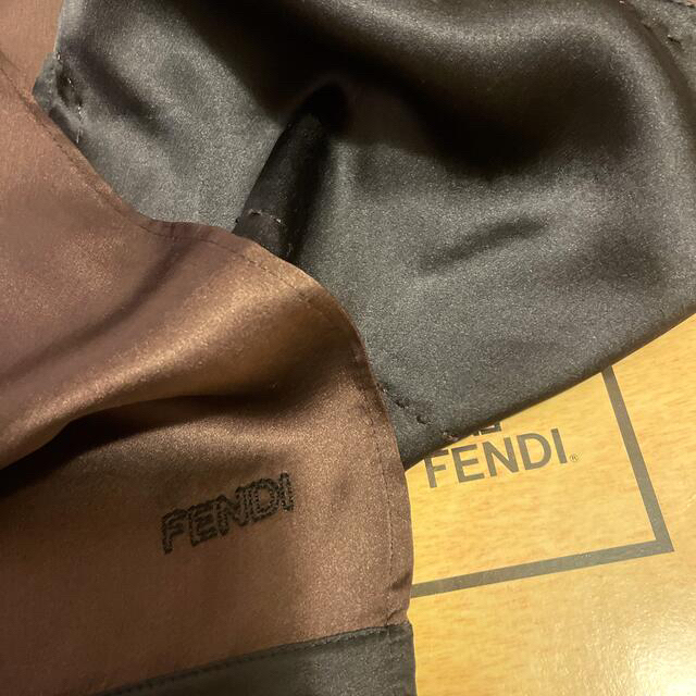 最新のデザイン - FENDI 専用フェンディ nice！ How シルクスカーフ ハンカチ2枚 &brown バンダナ/スカーフ - www