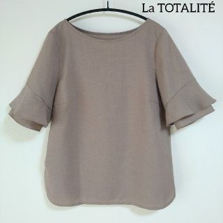 ラトータリテ(La TOTALITE)のLa TOTALITÉ　ラッフルスリーブブラウス(シャツ/ブラウス(半袖/袖なし))