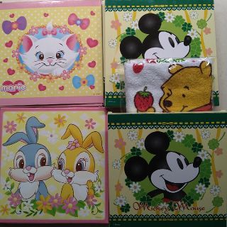 ディズニー(Disney)の新品!箱付き!ディズニー大きめ６枚セットのハンドタオル（33×33）(タオル)