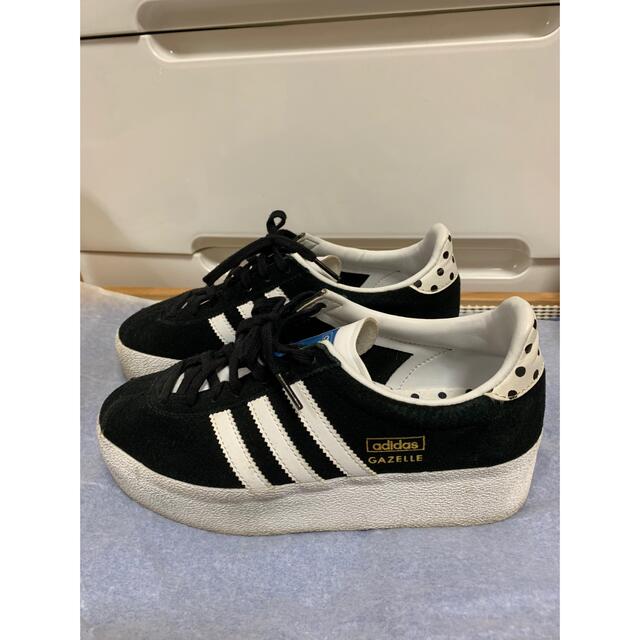 adidas(アディダス)の値下げしました。adidas ガッツレー厚底スニーカー 23.5cm レディースの靴/シューズ(スニーカー)の商品写真