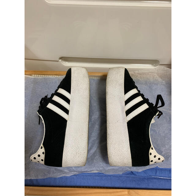 adidas(アディダス)の値下げしました。adidas ガッツレー厚底スニーカー 23.5cm レディースの靴/シューズ(スニーカー)の商品写真