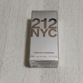 キャロライナヘレナ(CAROLINA HERRERA)の【新品未開封】キャロライナへレラ 212  香水 5ml(香水(女性用))