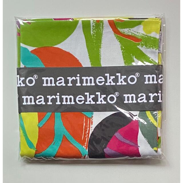 marimekko(マリメッコ)の新品／　marimekko   クッションカバー　50㎝　ピエニ キエルト インテリア/住まい/日用品のインテリア小物(クッションカバー)の商品写真