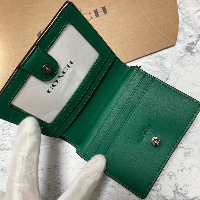 COACH コーチ ☆ 新品 ☆ 折り財布 グリーン　レディース 小物 財布 緑