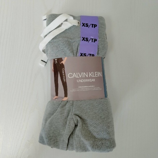 Calvin Klein(カルバンクライン)のCK　スウェットパンツ2枚セット　部屋着　運動用 レディースのルームウェア/パジャマ(ルームウェア)の商品写真