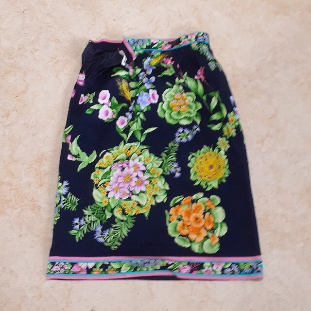 LEONARD(レオナール)の☆専用☆ レディースのスカート(ひざ丈スカート)の商品写真
