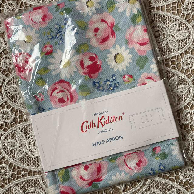 Cath Kidston(キャスキッドソン)の新品未使用　希少　♡キャスキッドソン ♡エプロン インテリア/住まい/日用品のキッチン/食器(その他)の商品写真