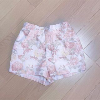 エムズエキサイト(EMSEXCITE)の花柄 ショートパンツ(ショートパンツ)