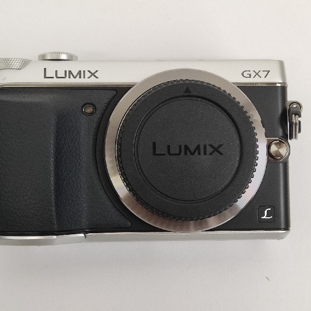 Panasonic(パナソニック)のPanasonic　LUMIX　DMC-GX7 ボディ　シルバー スマホ/家電/カメラのカメラ(ミラーレス一眼)の商品写真