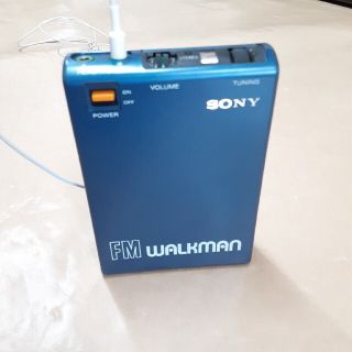 ウォークマン(WALKMAN)の初代FMウォークマン　 SRF-40　動作品　SONY　1980年発売(ラジオ)