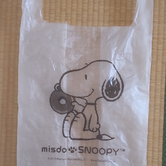 スヌーピー☆大容量　持ち手付きビニール袋 | フリマアプリ ラクマ