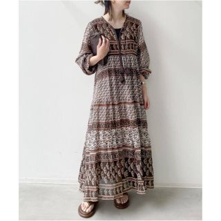 アパルトモンドゥーズィエムクラス(L'Appartement DEUXIEME CLASSE)の新品⭐️BLUE BOHEME  Printed Long Dress ブラウン(ロングワンピース/マキシワンピース)