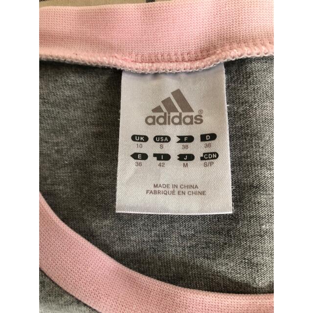 adidas(アディダス)のadidas Ｔシャツ　薄いグレー　used レディースのトップス(Tシャツ(半袖/袖なし))の商品写真