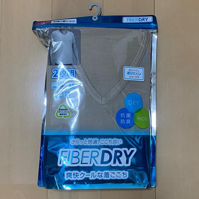 しまむら(シマムラ)の新品 メンズ 半袖V首シャツ 2枚組 FIBERDRY メンズのアンダーウェア(その他)の商品写真