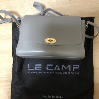 LE CAMP 牛革ショルダーバッグ(ショルダーバッグ)