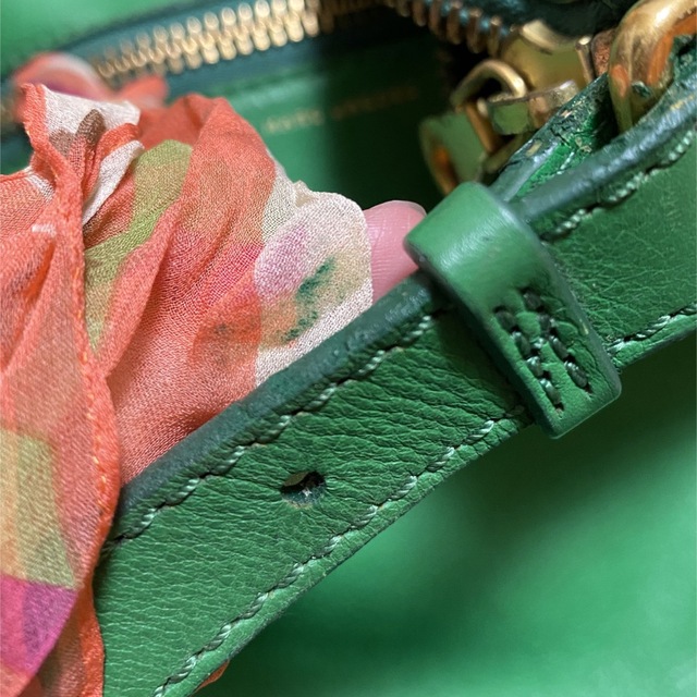 MARC BY MARC JACOBS(マークバイマークジェイコブス)のマークジェイコブス スカーフ付き レディースのバッグ(ショルダーバッグ)の商品写真